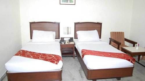 Hotel Thulashi Park Madras Buitenkant foto