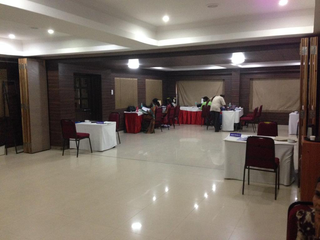 Hotel Thulashi Park Madras Buitenkant foto